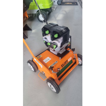 Verticuteer machine Benzine of Accu 45 cm met messen 